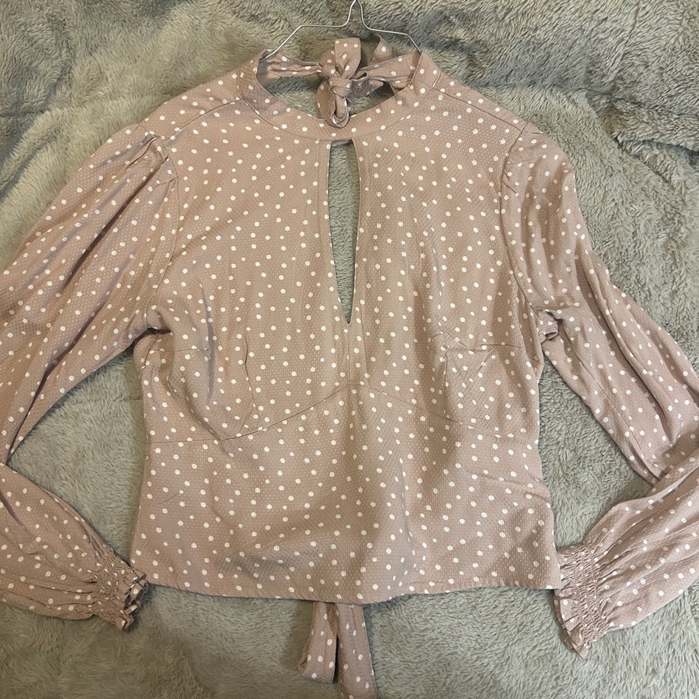 Abercrombie tie waist polka dot shirt. Very 70s. - Picture 8 of 10
